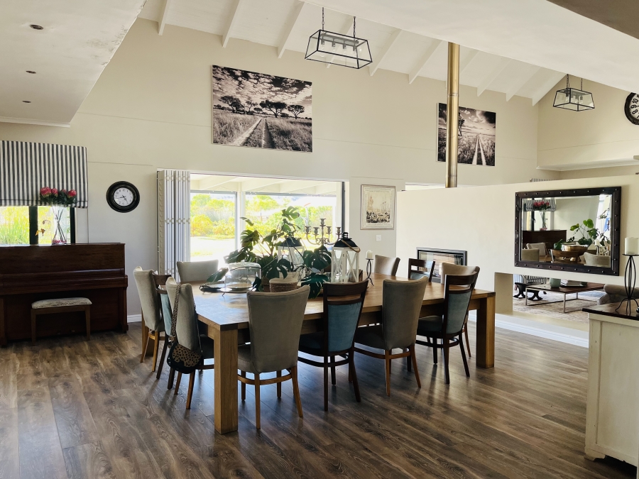 4 Bedroom Property for Sale in Lake Michelle Western Cape